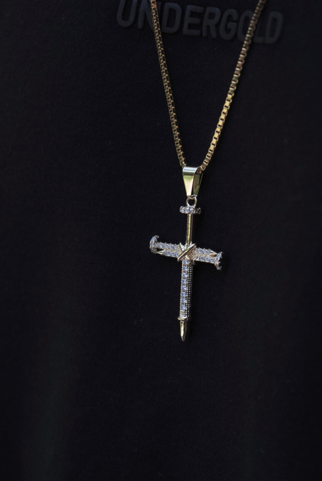 Combo Hombre Cadena Veneciana 1.5mm + Cruz Clavos